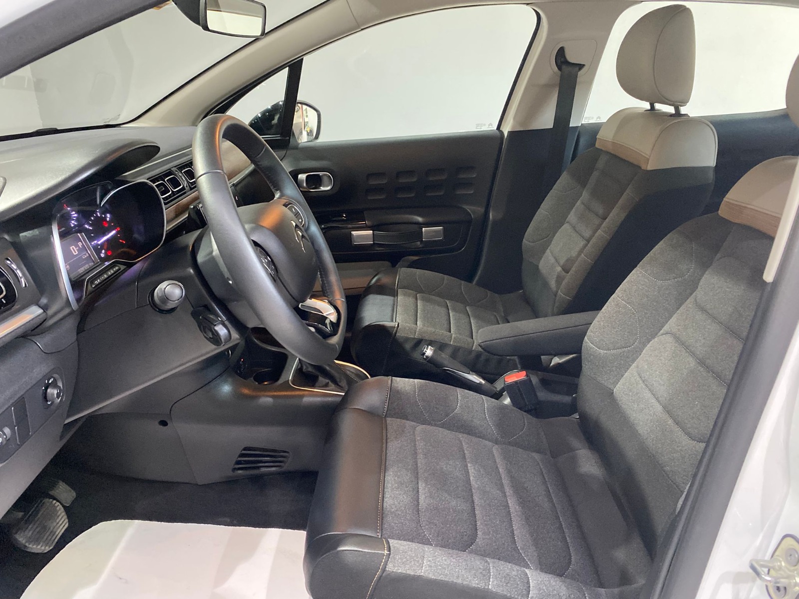 2023 Benzin Otomatik Citroen C3 Beyaz Gürel Tasarım Aksesuar Otomotiv San. Tic. Ltd. Şti.
