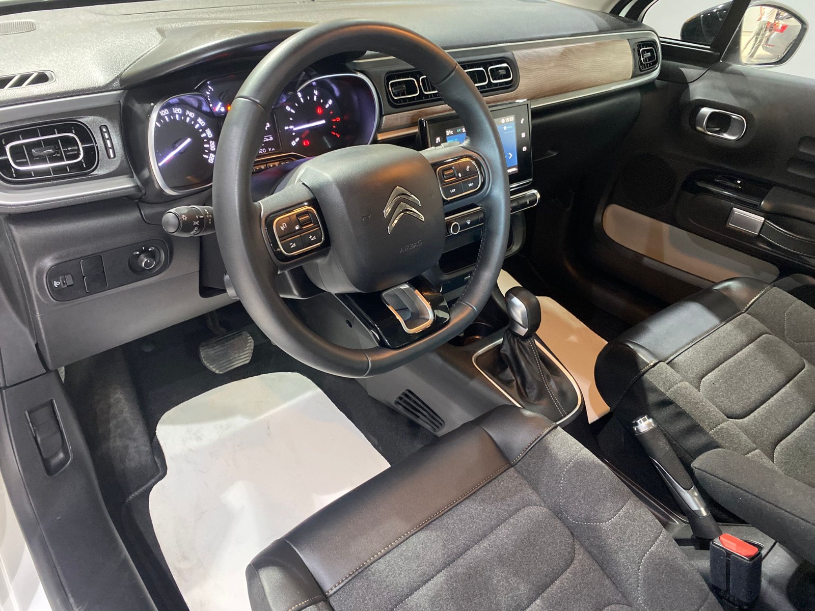 2023 Benzin Otomatik Citroen C3 Beyaz Gürel Tasarım Aksesuar Otomotiv San. Tic. Ltd. Şti.