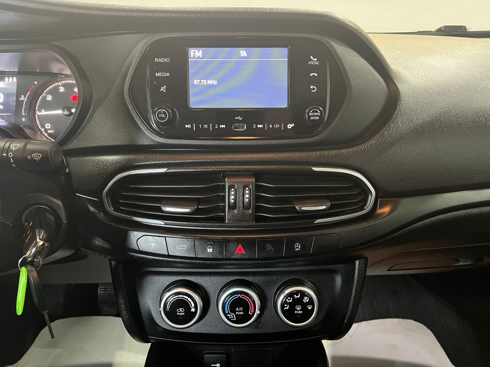 2022 Dizel Manuel Fiat Egea Beyaz Gürel Tasarım Aksesuar Otomotiv San. Tic. Ltd. Şti.