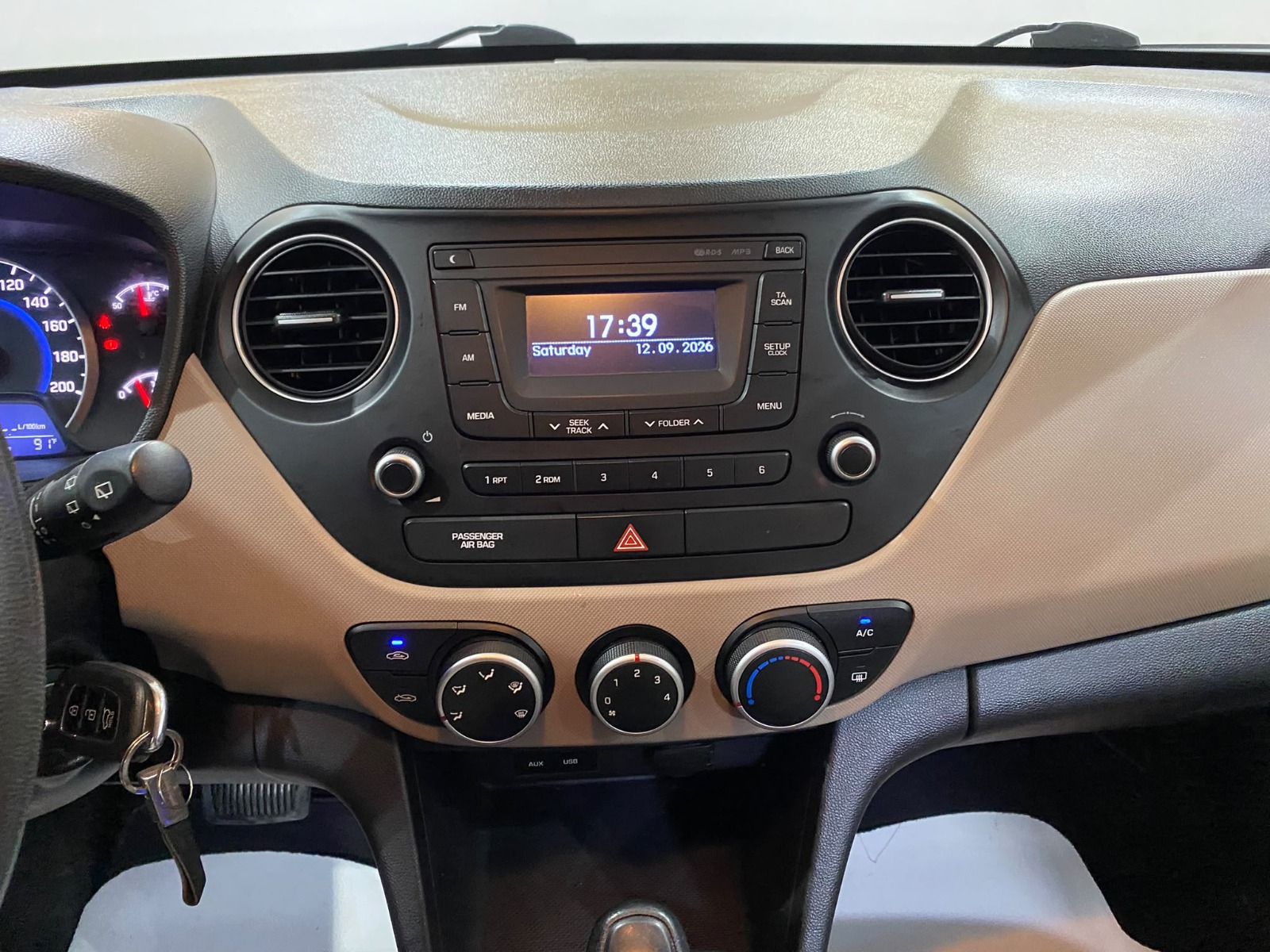 2016 Benzin Otomatik Hyundai i10 Beyaz Gürel Tasarım Aksesuar Otomotiv San. Tic. Ltd. Şti.