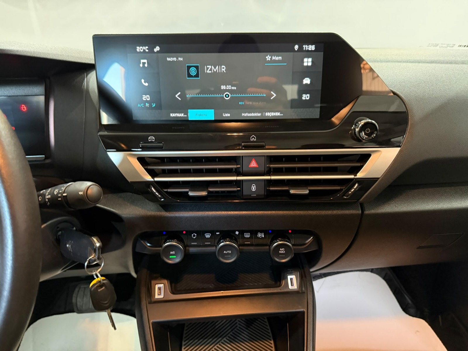 2023 Benzin Otomatik Citroen C4 X Gri Gürel Tasarım Aksesuar Otomotiv San. Tic. Ltd. Şti.