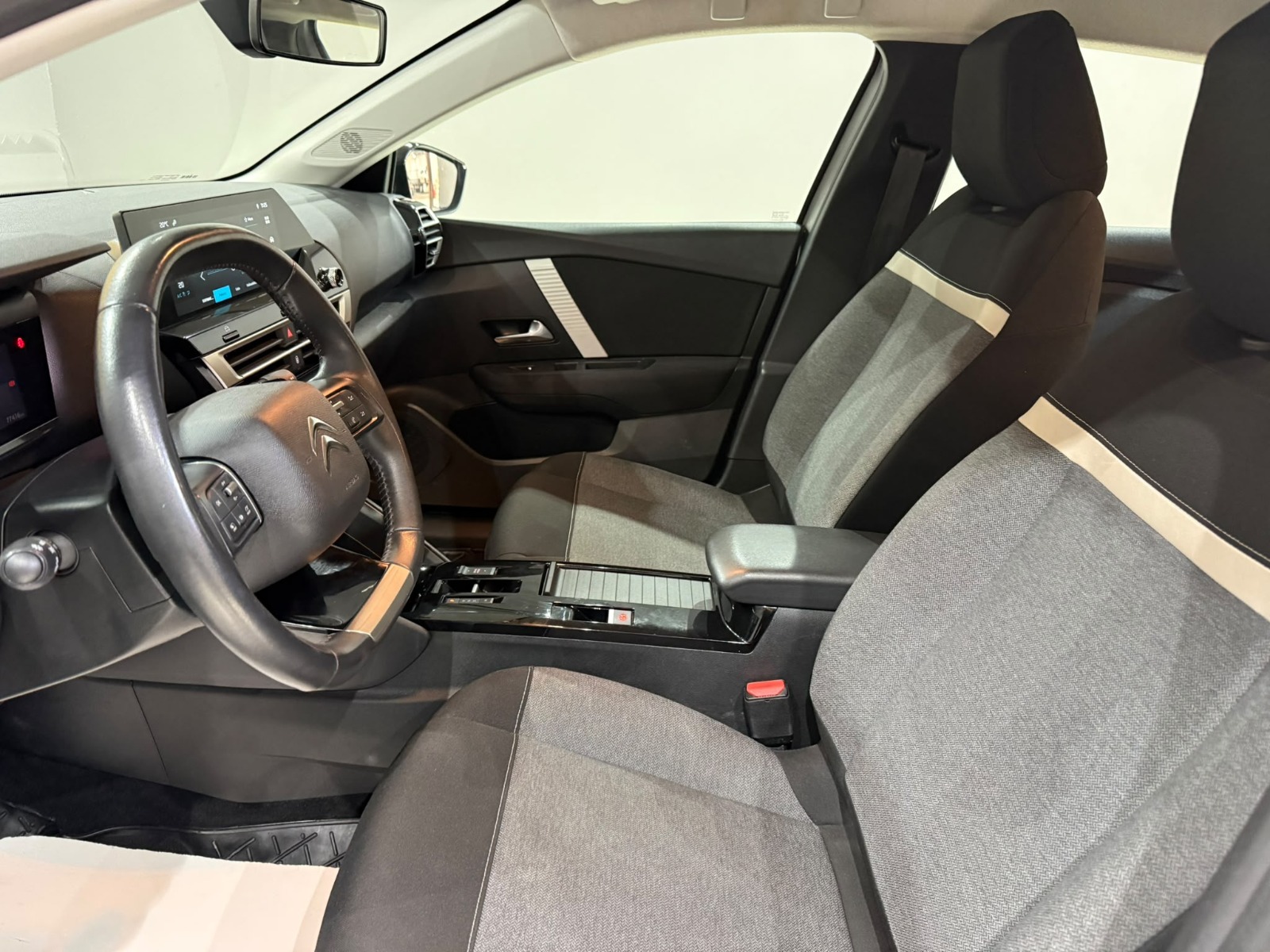 2023 Benzin Otomatik Citroen C4 X Gri Gürel Tasarım Aksesuar Otomotiv San. Tic. Ltd. Şti.