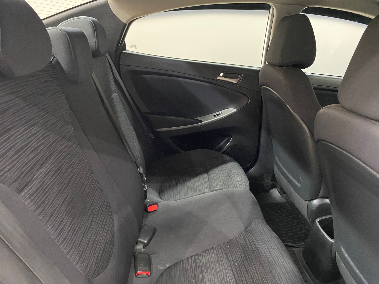 2015 Dizel Otomatik Hyundai Accent Blue Beyaz Gürel Tasarım Aksesuar Otomotiv San. Tic. Ltd. Şti.