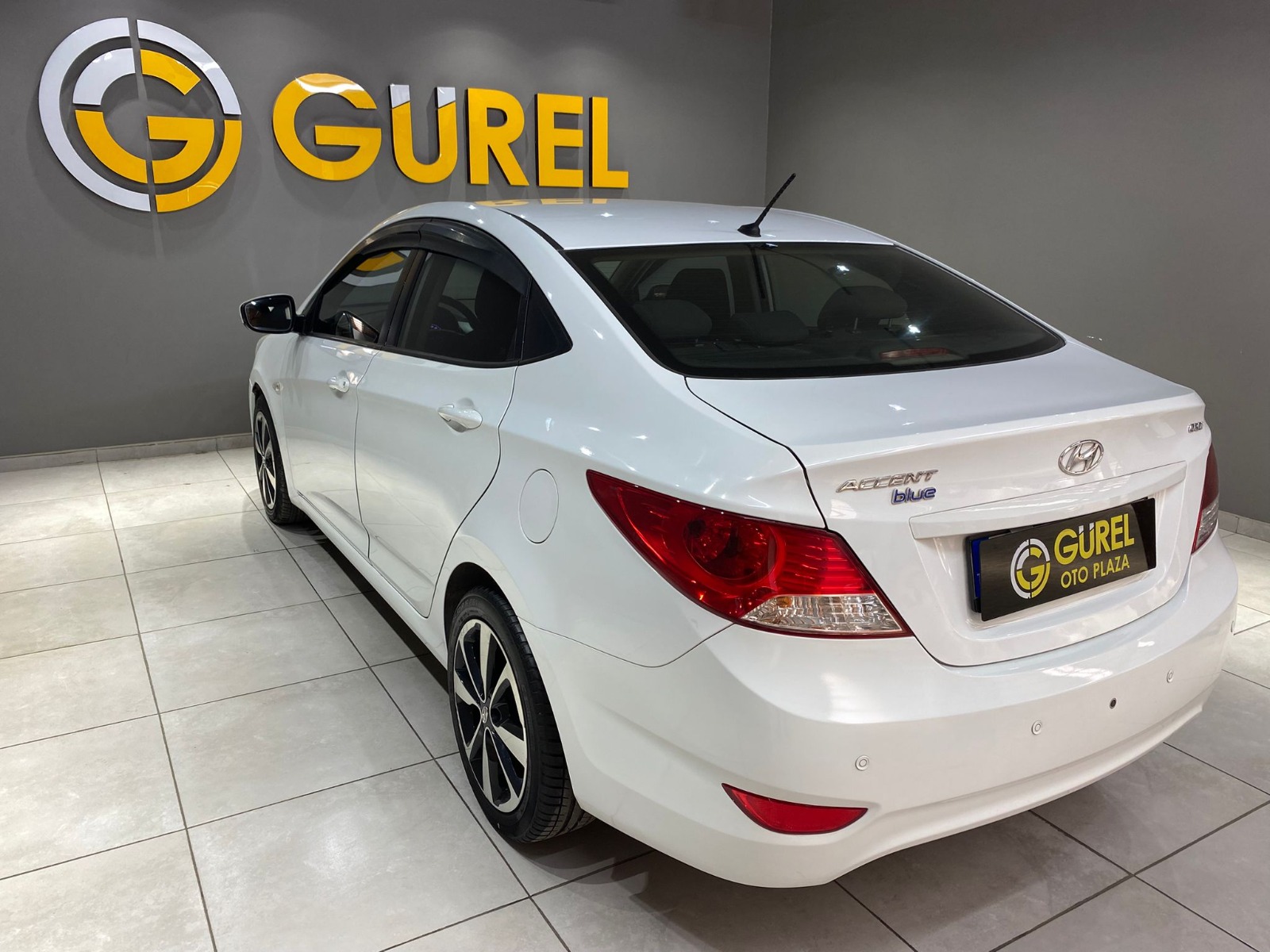 2015 Dizel Otomatik Hyundai Accent Blue Beyaz Gürel Tasarım Aksesuar Otomotiv San. Tic. Ltd. Şti.