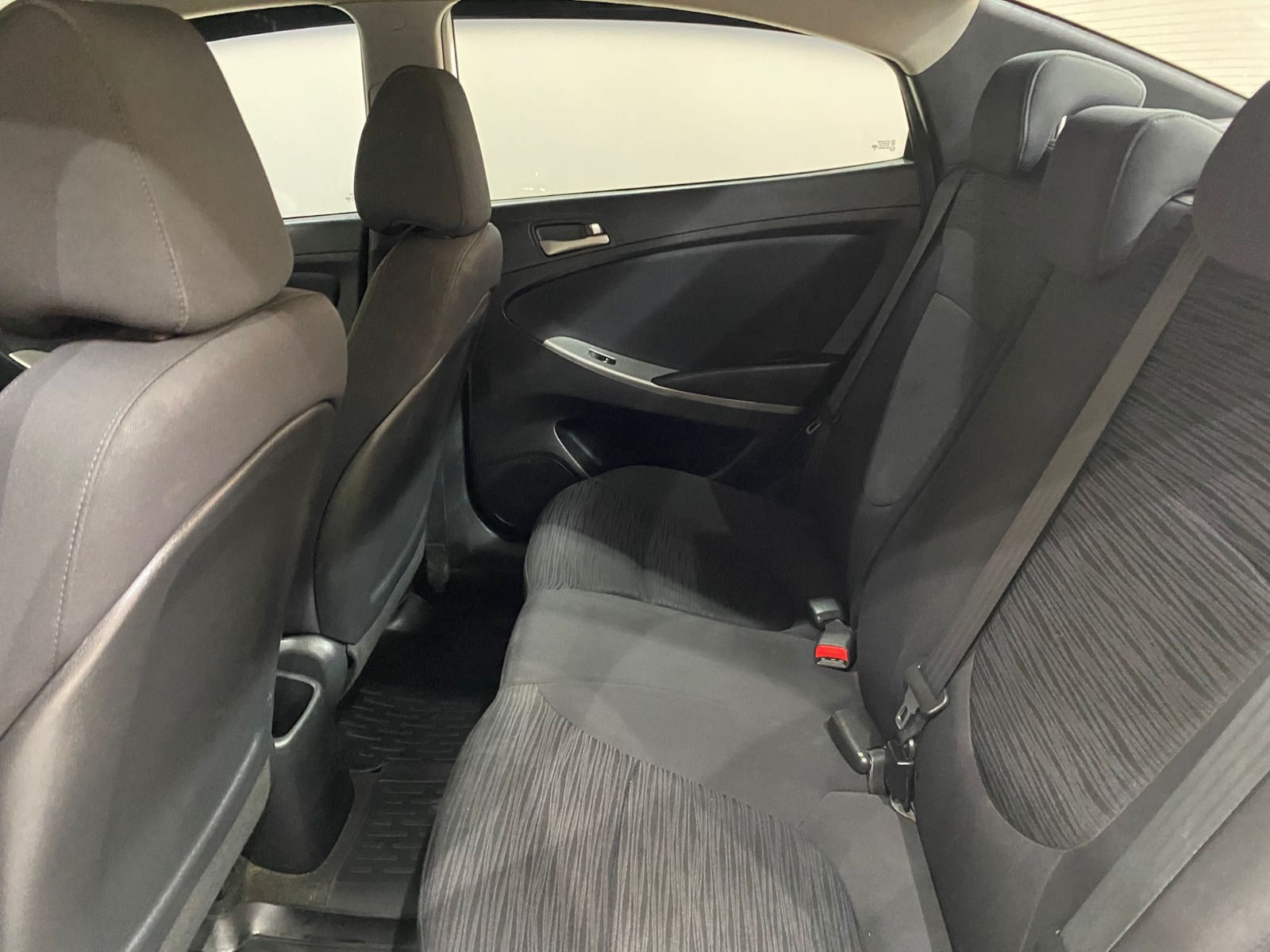 2015 Dizel Otomatik Hyundai Accent Blue Beyaz Gürel Tasarım Aksesuar Otomotiv San. Tic. Ltd. Şti.