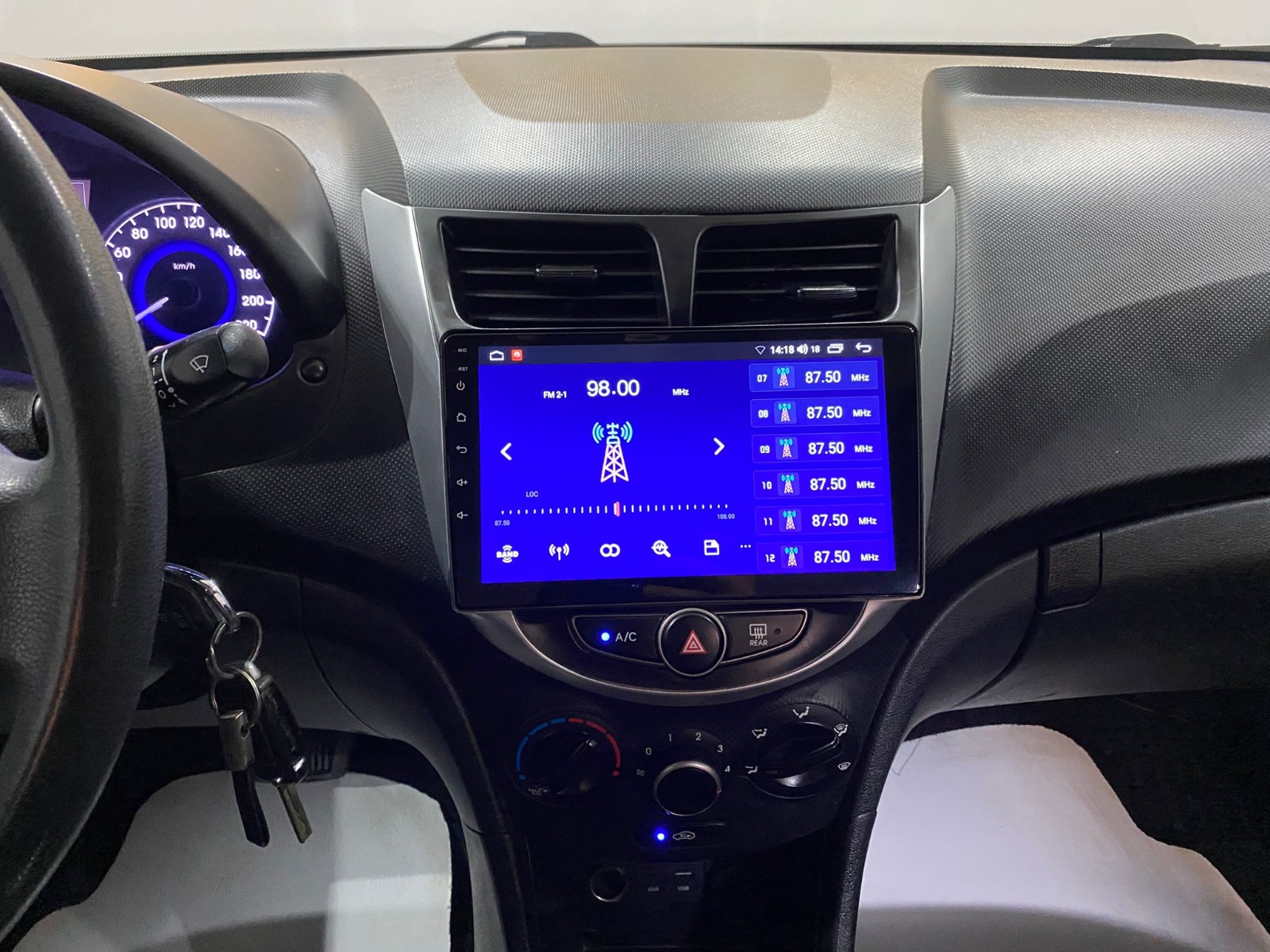 2015 Dizel Otomatik Hyundai Accent Blue Beyaz Gürel Tasarım Aksesuar Otomotiv San. Tic. Ltd. Şti.