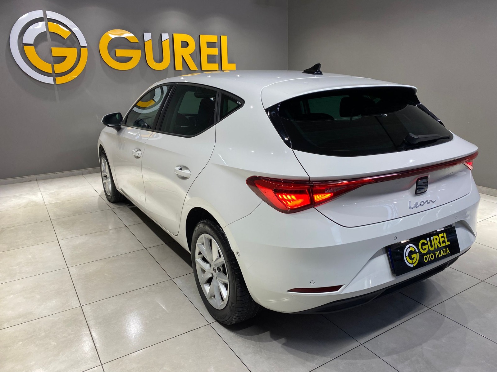 2024 MHEV Otomatik Seat Leon Beyaz Gürel Tasarım Aksesuar Otomotiv San. Tic. Ltd. Şti.