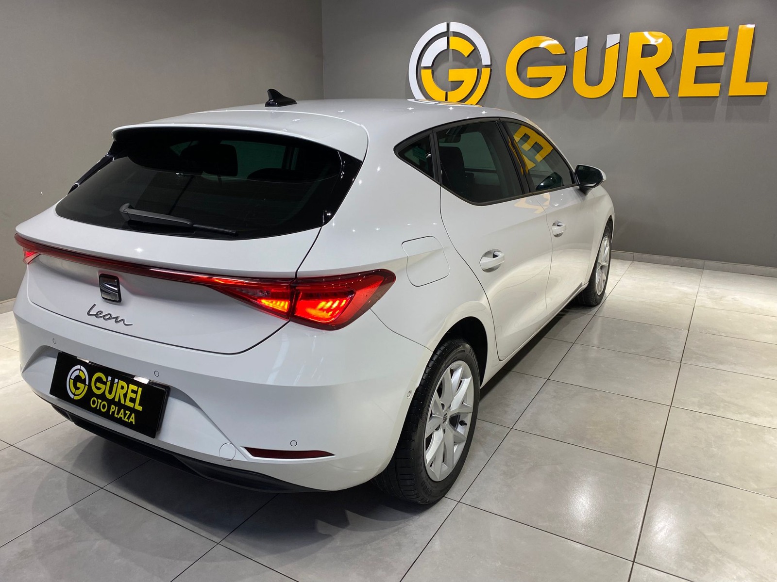 2024 MHEV Otomatik Seat Leon Beyaz Gürel Tasarım Aksesuar Otomotiv San. Tic. Ltd. Şti.