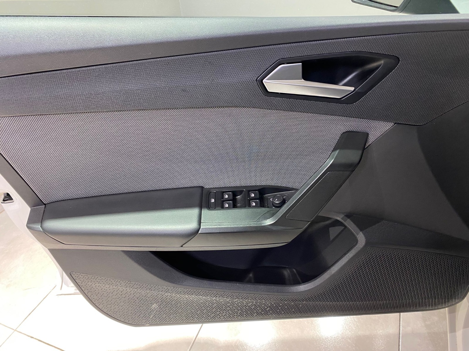 2024 MHEV Otomatik Seat Leon Beyaz Gürel Tasarım Aksesuar Otomotiv San. Tic. Ltd. Şti.