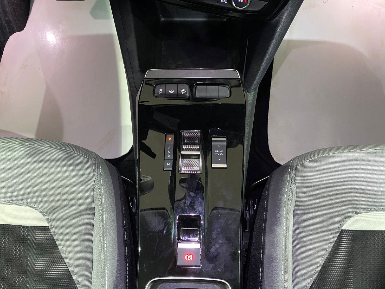 2024 Benzin Otomatik Opel Mokka Kırmızı Gürel Tasarım Aksesuar Otomotiv San. Tic. Ltd. Şti.