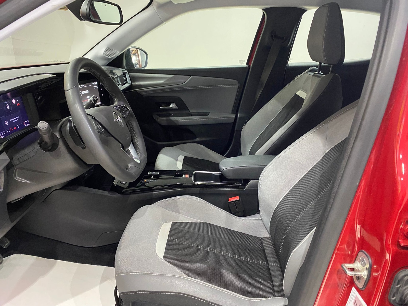 2024 Benzin Otomatik Opel Mokka Kırmızı Gürel Tasarım Aksesuar Otomotiv San. Tic. Ltd. Şti.