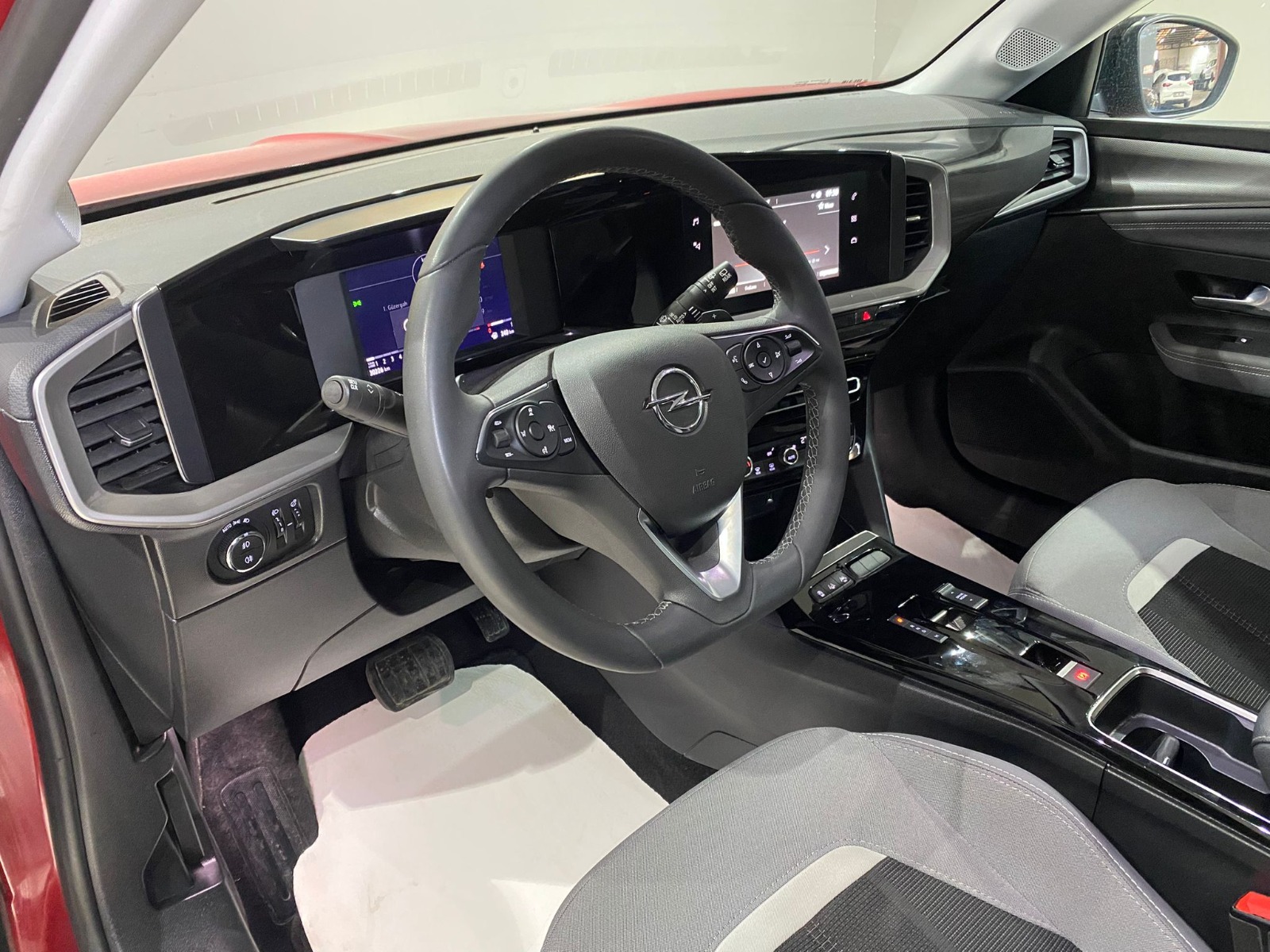 2024 Benzin Otomatik Opel Mokka Kırmızı Gürel Tasarım Aksesuar Otomotiv San. Tic. Ltd. Şti.