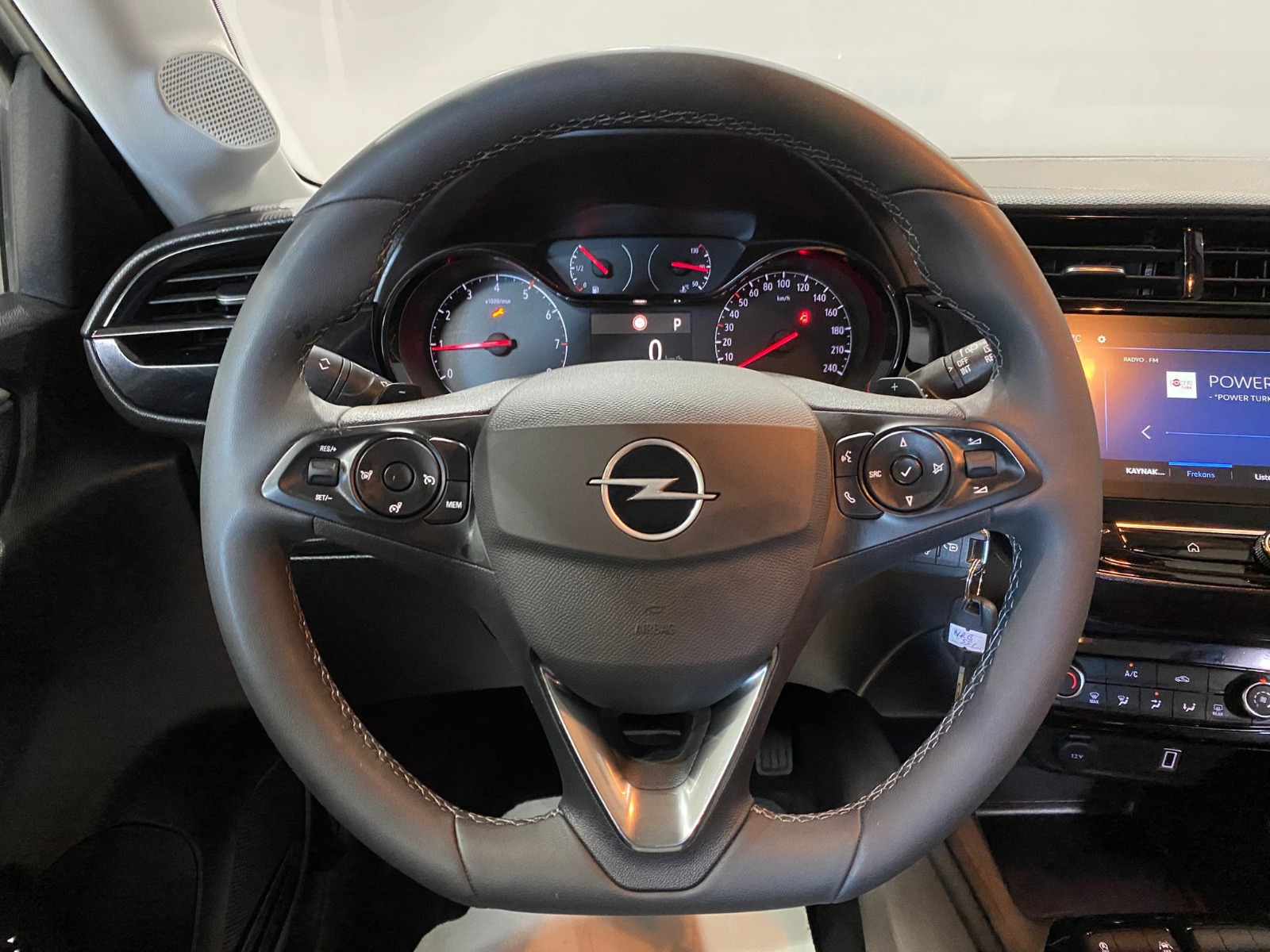 2025 Benzin Otomatik Opel Corsa Beyaz Gürel Tasarım Aksesuar Otomotiv San. Tic. Ltd. Şti.