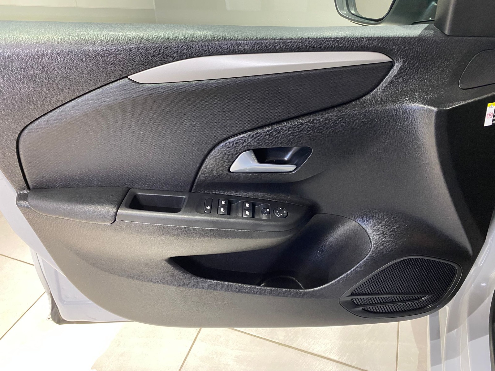 2025 Benzin Otomatik Opel Corsa Beyaz Gürel Tasarım Aksesuar Otomotiv San. Tic. Ltd. Şti.