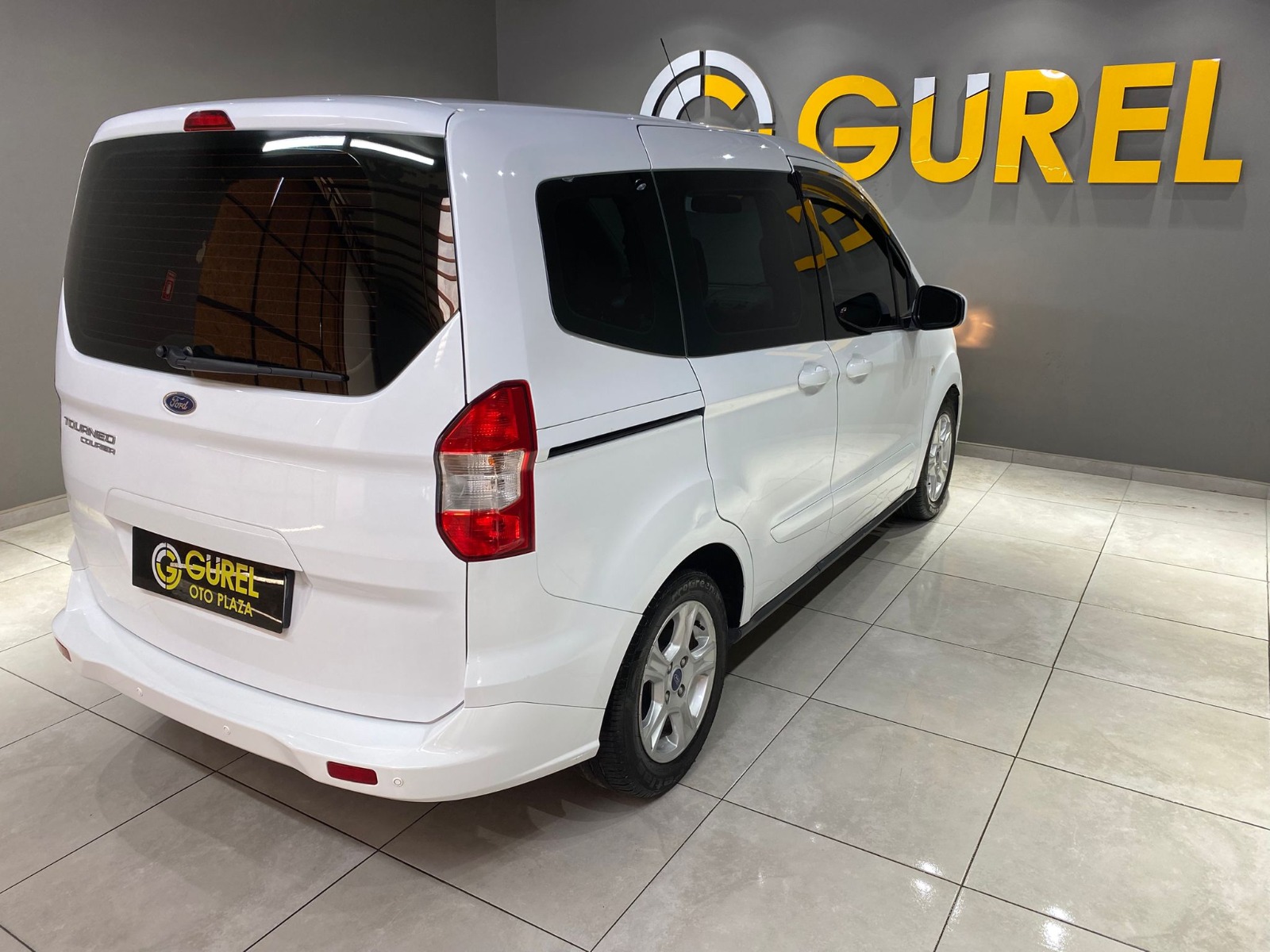 2022 Dizel Manuel Ford Tourneo Courier Beyaz Gürel Tasarım Aksesuar Otomotiv San. Tic. Ltd. Şti.