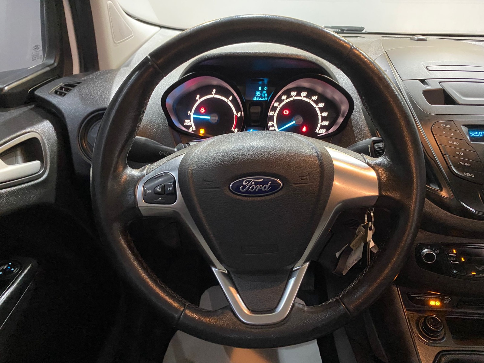 2022 Dizel Manuel Ford Tourneo Courier Beyaz Gürel Tasarım Aksesuar Otomotiv San. Tic. Ltd. Şti.