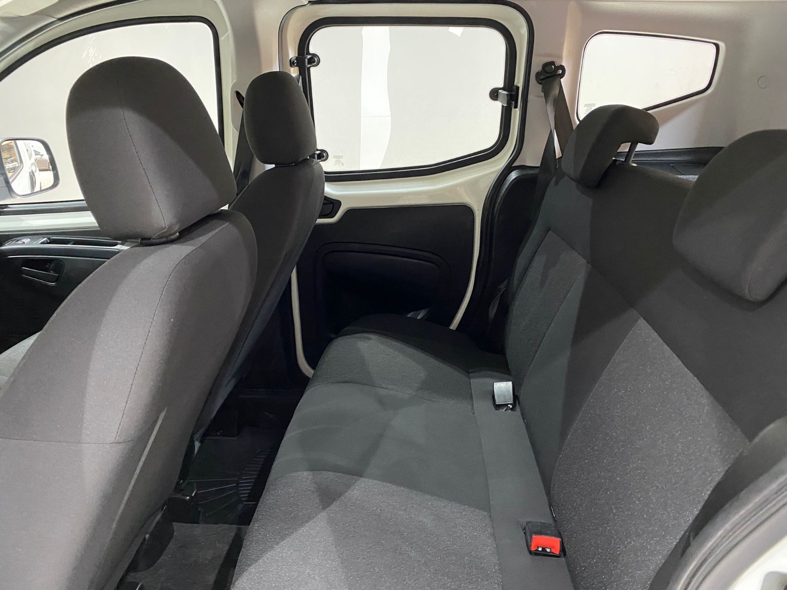 2024 Dizel Manuel Fiat Fiorino Combi Beyaz Gürel Tasarım Aksesuar Otomotiv San. Tic. Ltd. Şti.