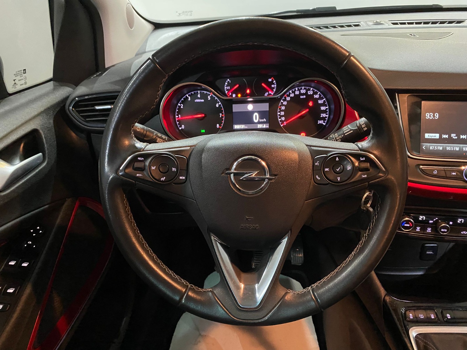 2022 Benzin Manuel Opel Crossland Gri Gürel Tasarım Aksesuar Otomotiv San. Tic. Ltd. Şti.