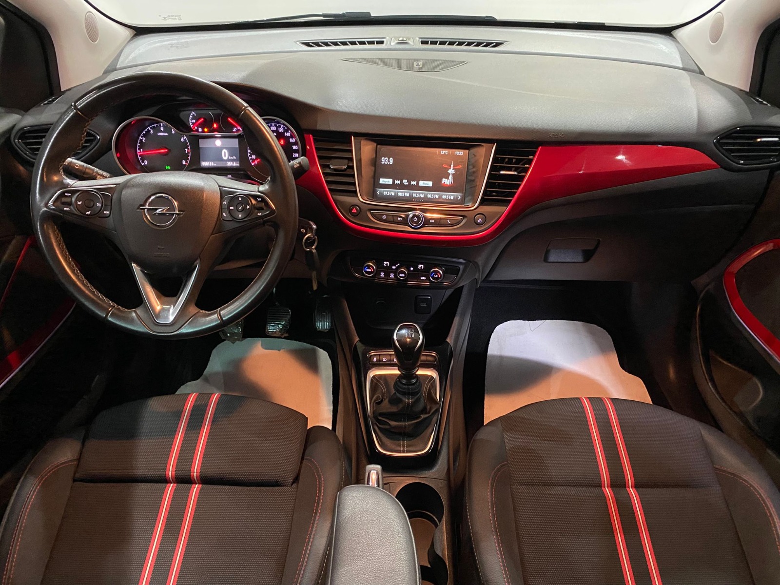 2022 Benzin Manuel Opel Crossland Gri Gürel Tasarım Aksesuar Otomotiv San. Tic. Ltd. Şti.