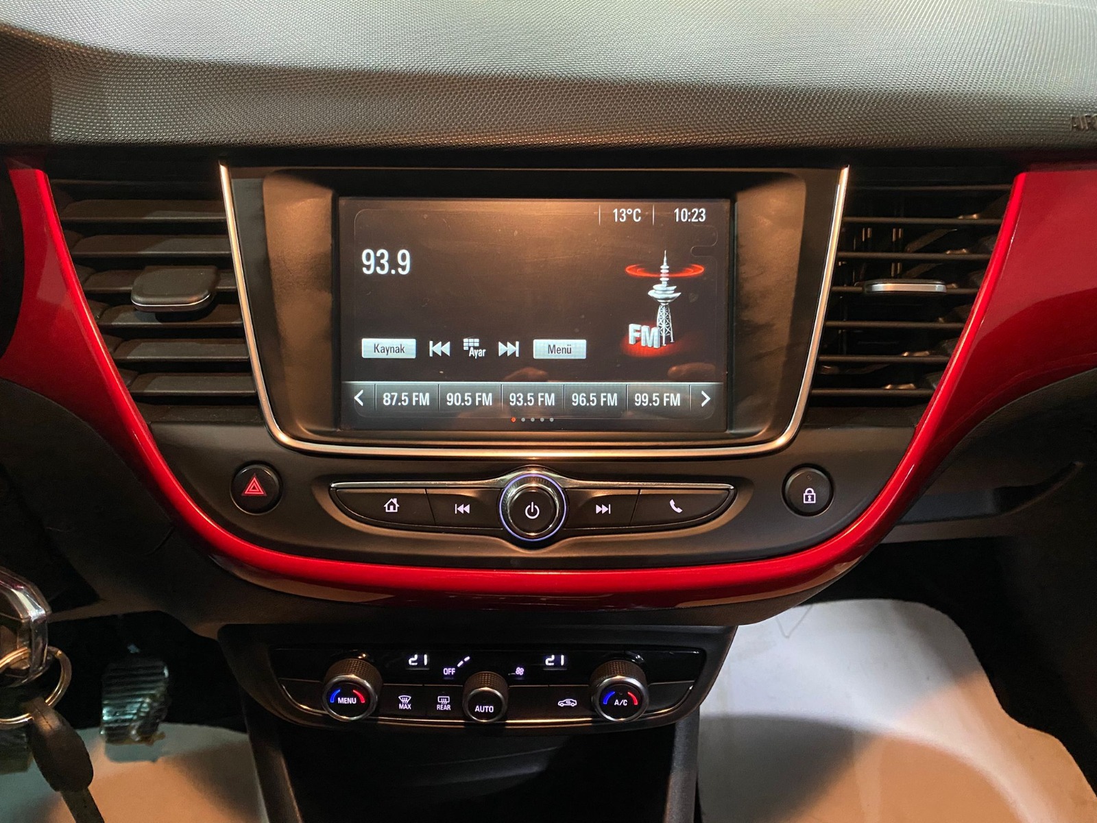 2022 Benzin Manuel Opel Crossland Gri Gürel Tasarım Aksesuar Otomotiv San. Tic. Ltd. Şti.