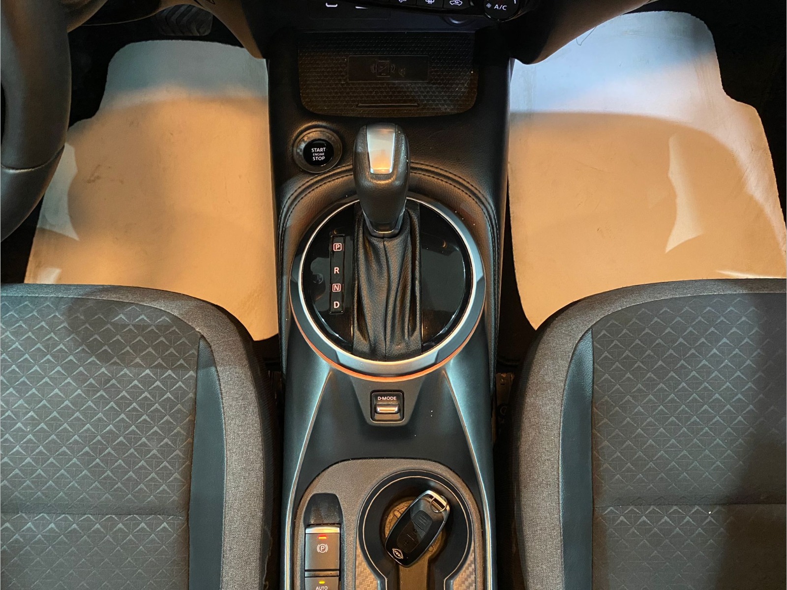 2024 Benzin Otomatik Nissan Juke Kırmızı Gürel Tasarım Aksesuar Otomotiv San. Tic. Ltd. Şti.