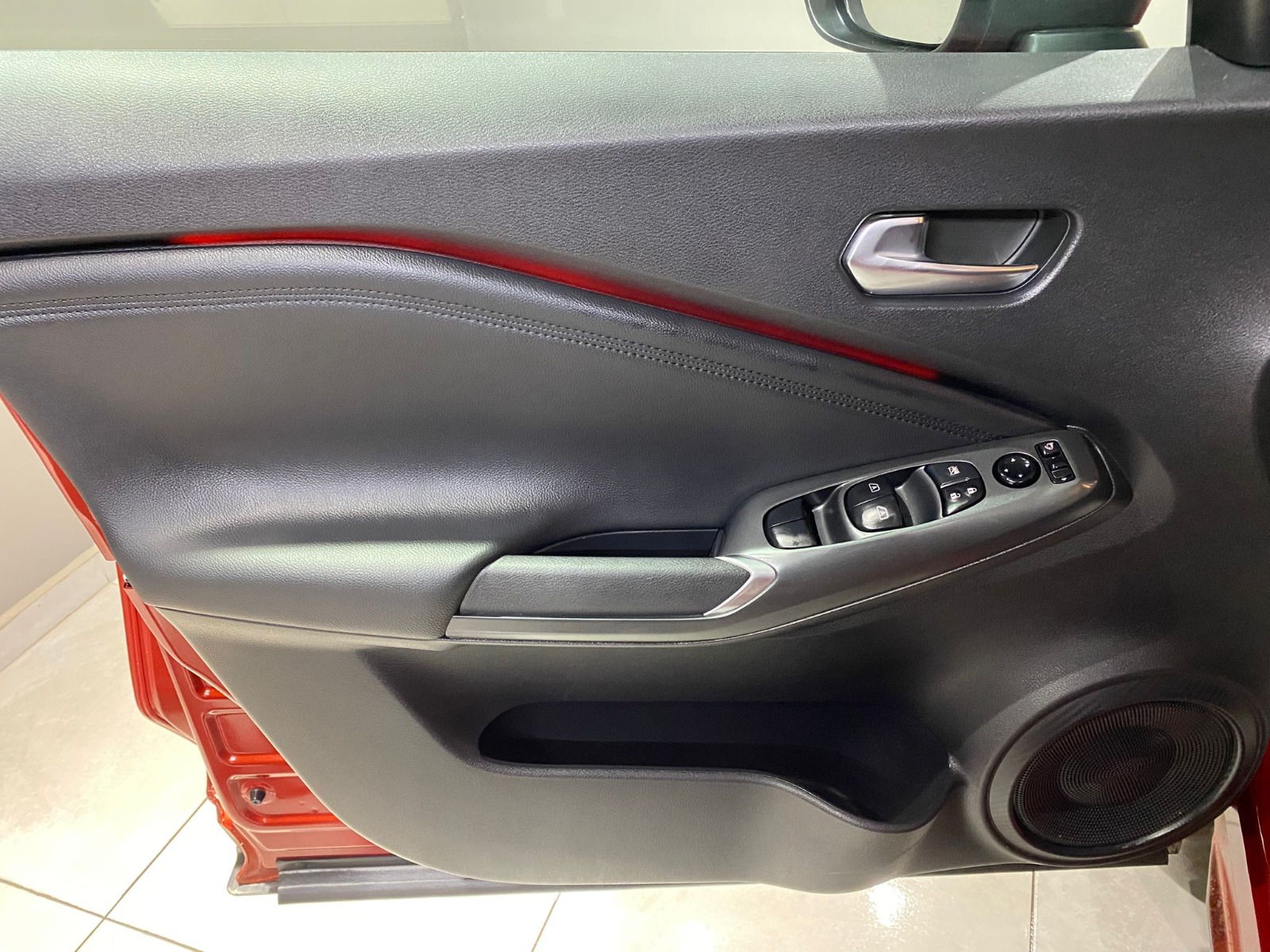 2024 Benzin Otomatik Nissan Juke Kırmızı Gürel Tasarım Aksesuar Otomotiv San. Tic. Ltd. Şti.