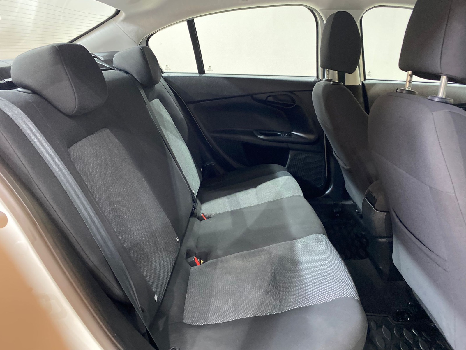 2023 Benzin Manuel Fiat Egea Beyaz Gürel Tasarım Aksesuar Otomotiv San. Tic. Ltd. Şti.