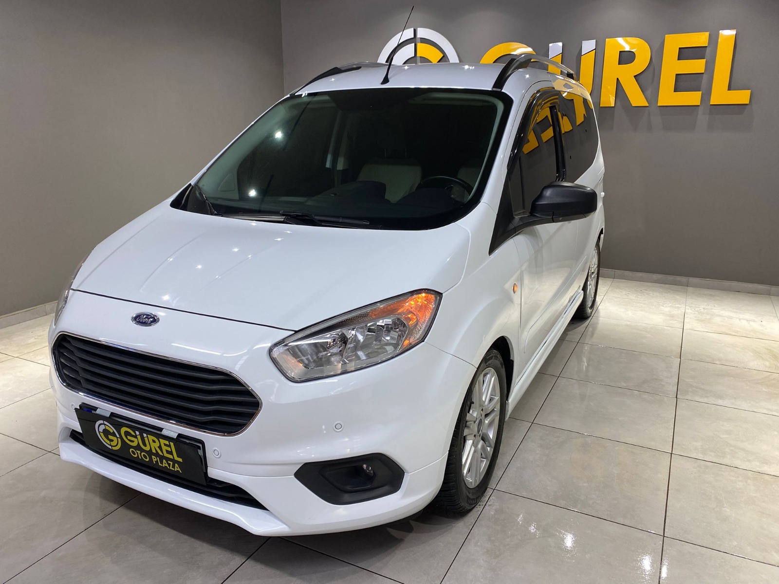 2021 Dizel Manuel Ford Tourneo Courier Beyaz Gürel Tasarım Aksesuar Otomotiv San. Tic. Ltd. Şti.