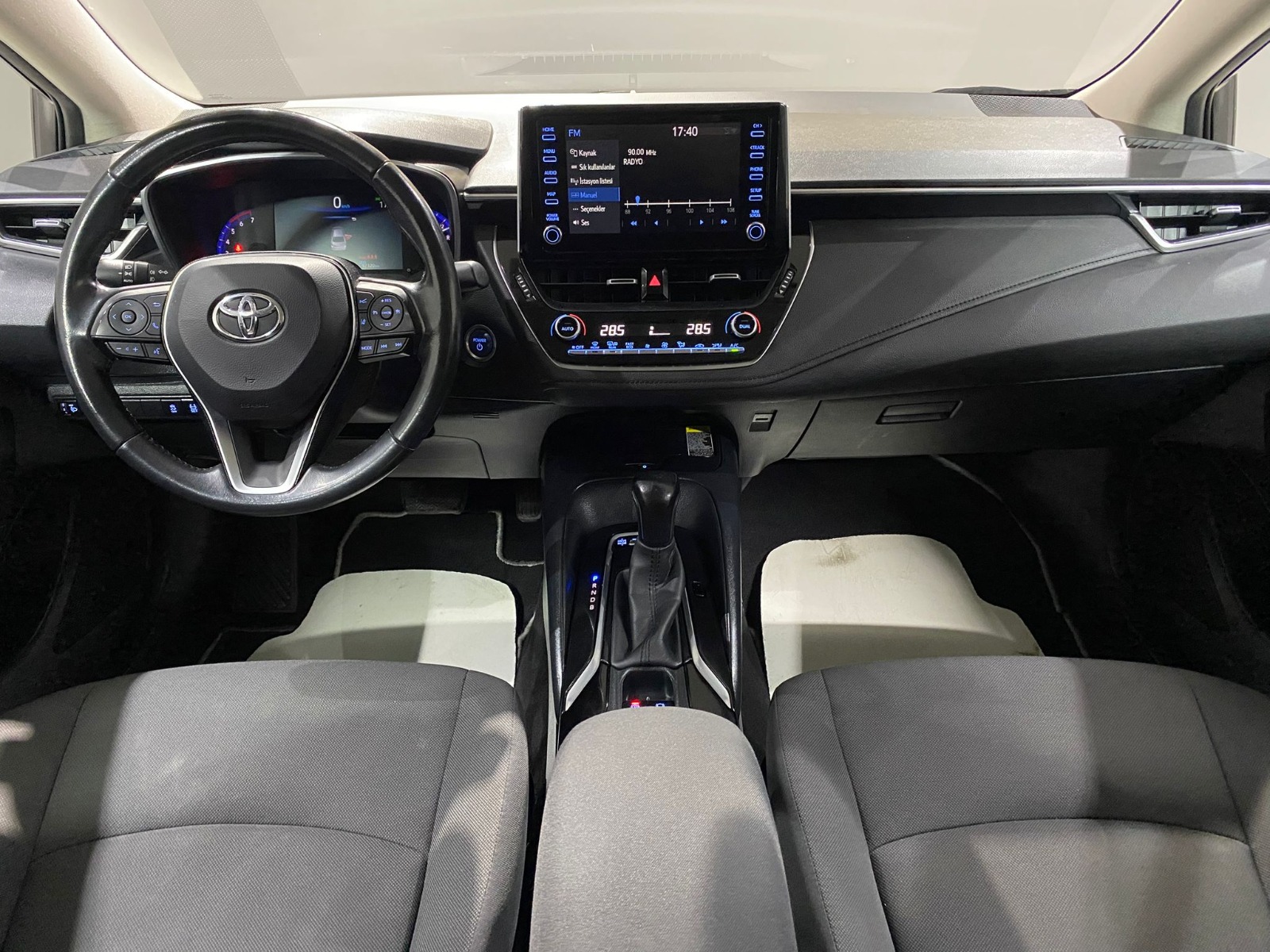 2021 Hybrid Otomatik Toyota Corolla Beyaz Gürel Tasarım Aksesuar Otomotiv San. Tic. Ltd. Şti.