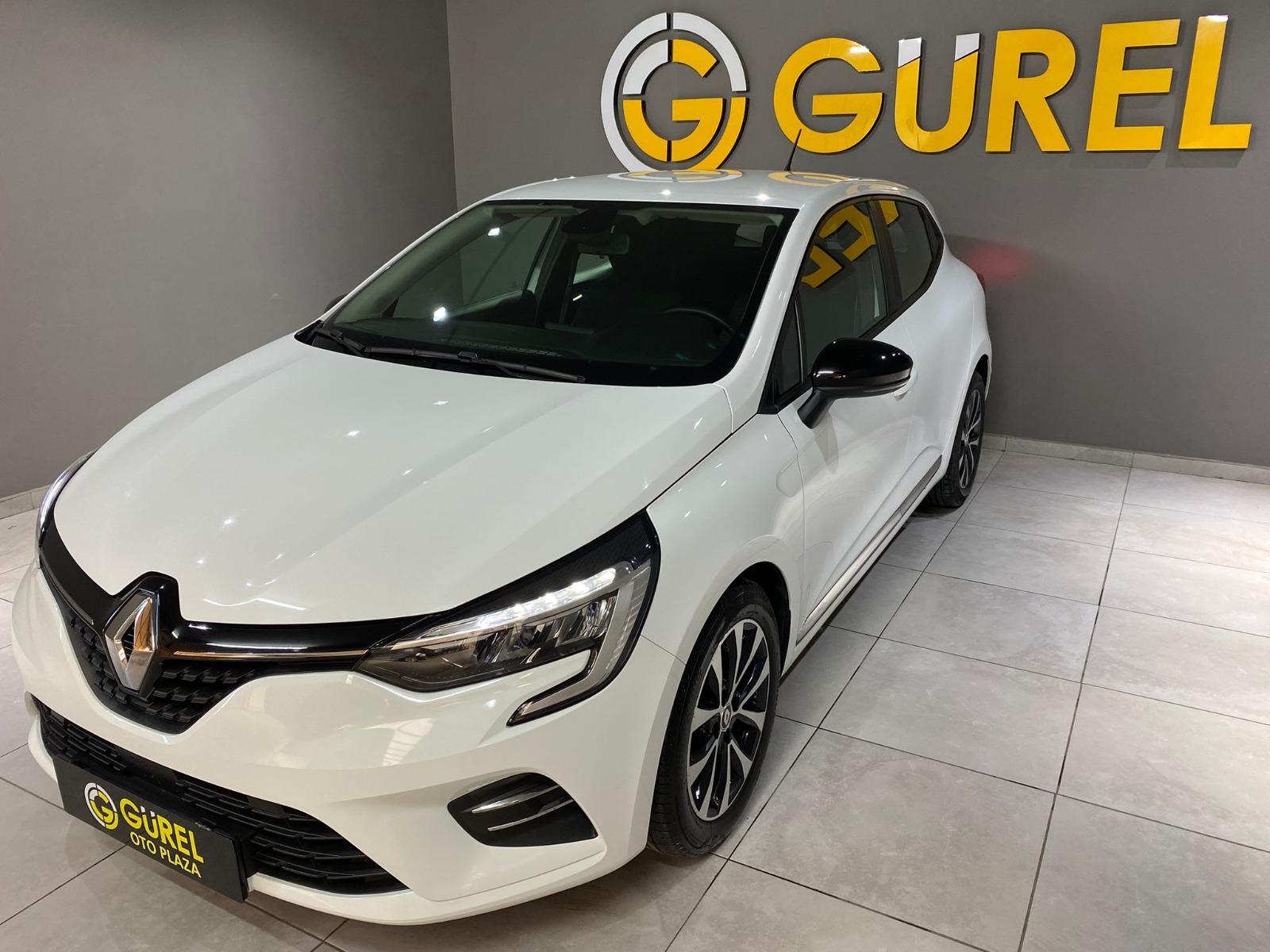 2023 Benzin Manuel Renault Clio Beyaz Gürel Tasarım Aksesuar Otomotiv San. Tic. Ltd. Şti.