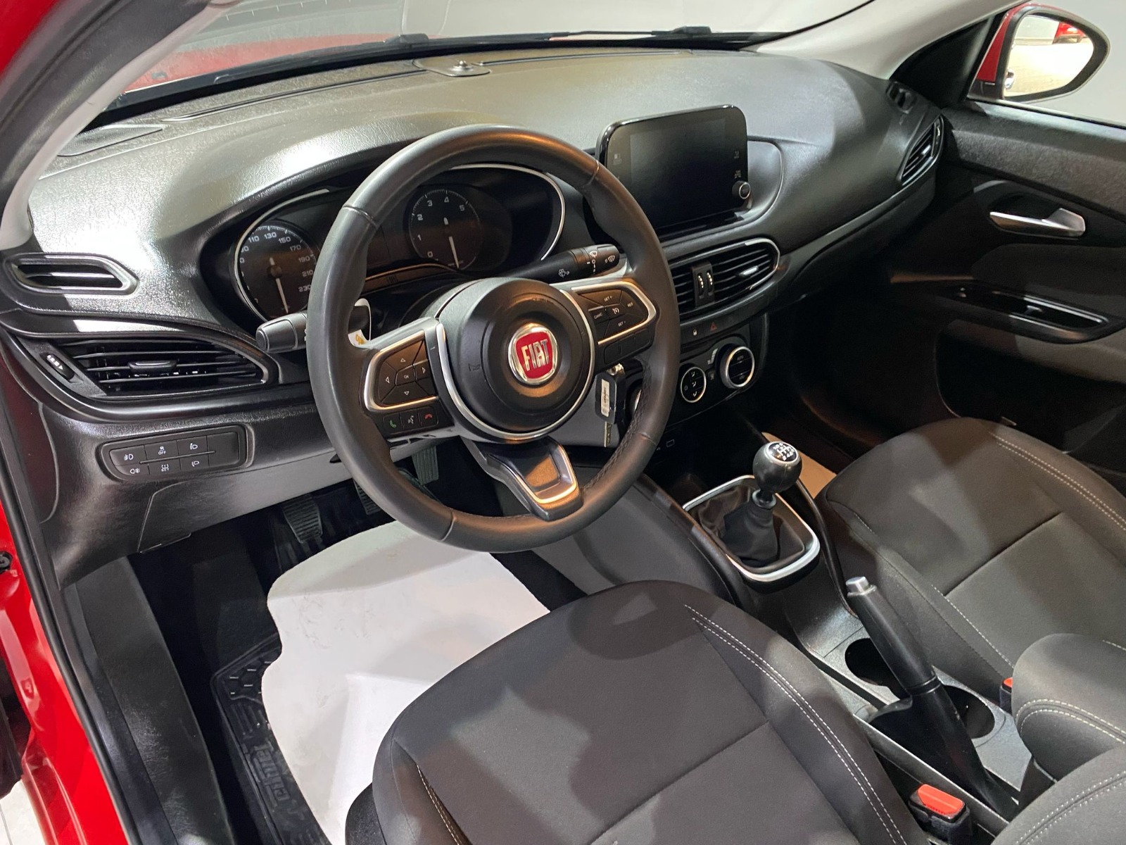 2023 Benzin Manuel Fiat Egea Kırmızı Gürel Tasarım Aksesuar Otomotiv San. Tic. Ltd. Şti.