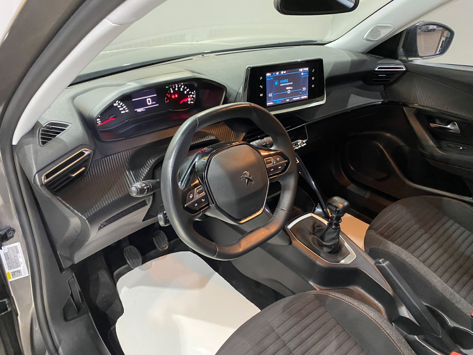 2021 Benzin Manuel Peugeot 2008 Gri Gürel Tasarım Aksesuar Otomotiv San. Tic. Ltd. Şti.