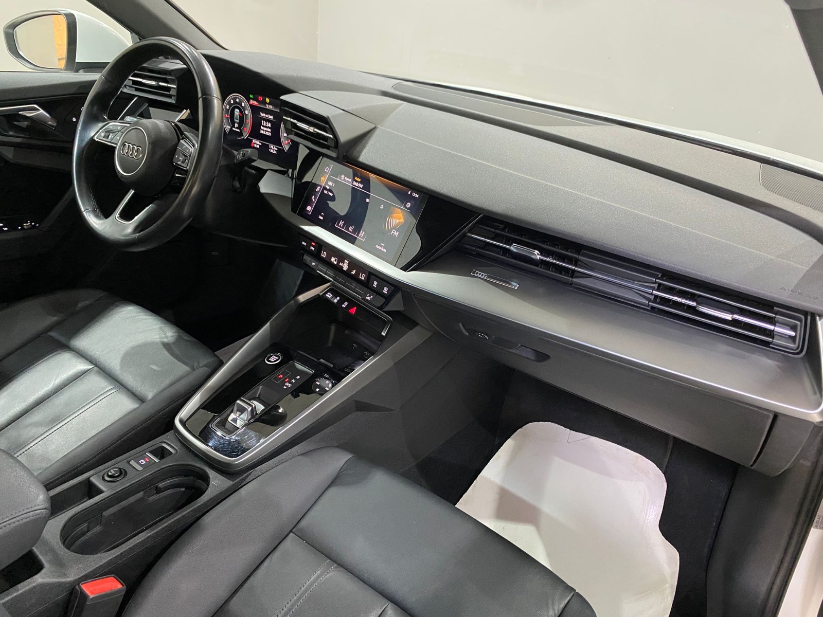 2022 MHEV Otomatik Audi A3 Beyaz Gürel Tasarım Aksesuar Otomotiv San. Tic. Ltd. Şti.