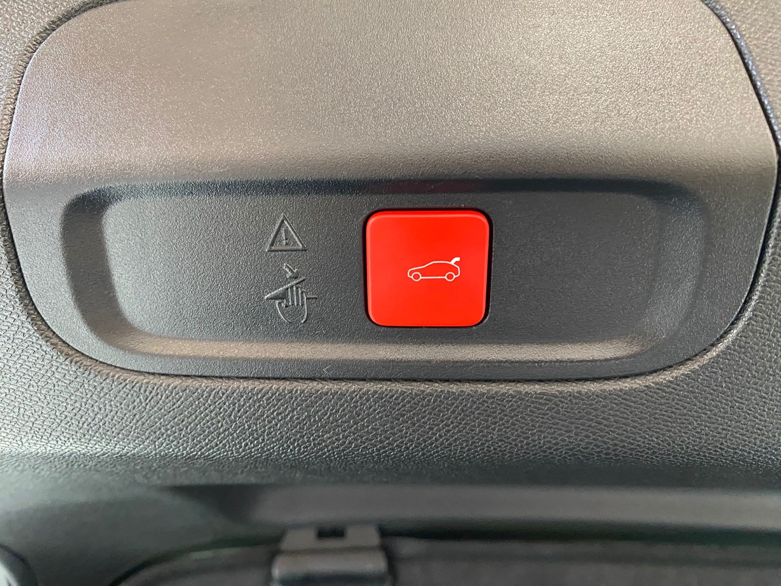 2023 Benzin Otomatik Peugeot 408 Mavi Gürel Tasarım Aksesuar Otomotiv San. Tic. Ltd. Şti.