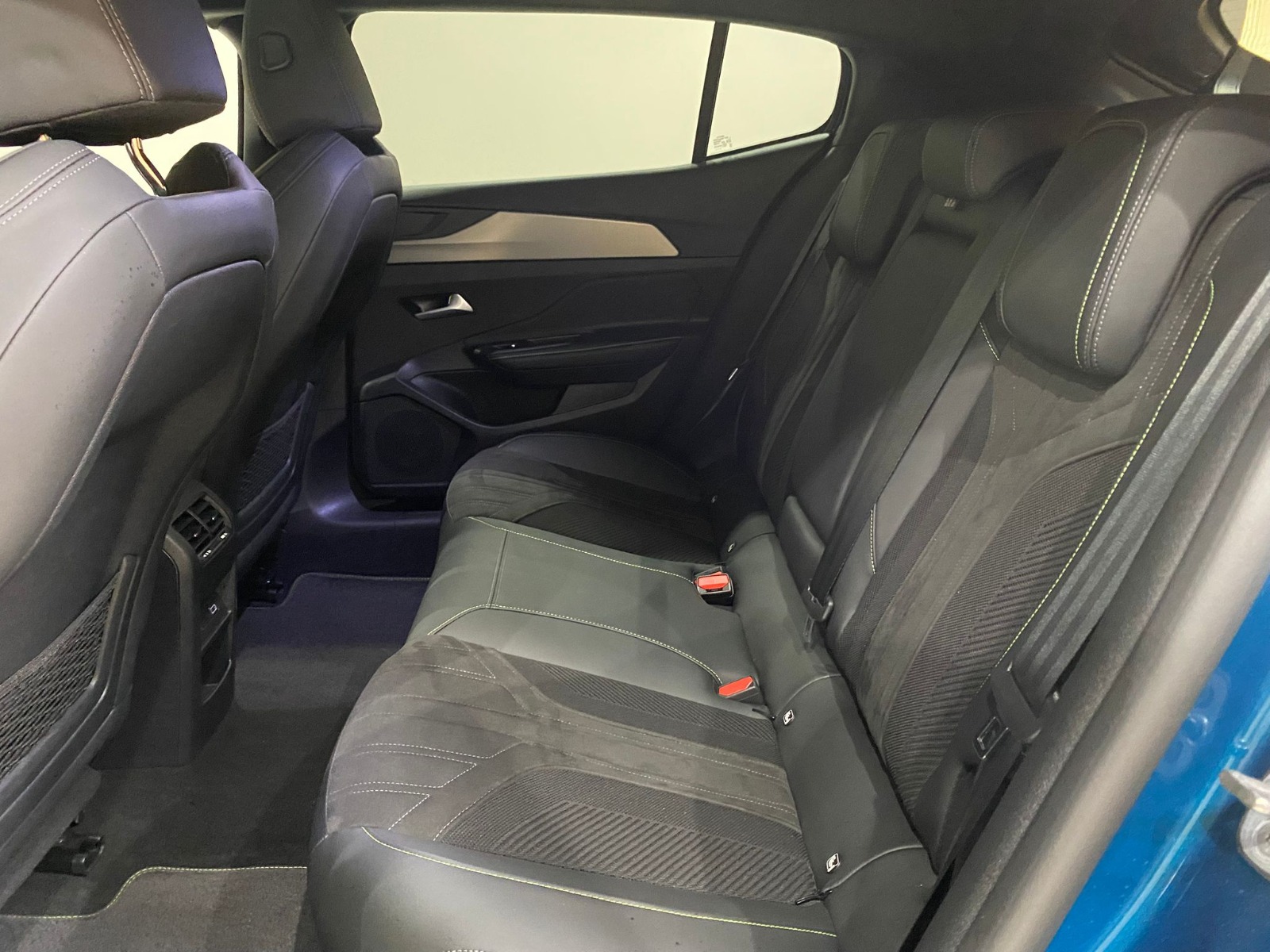 2023 Benzin Otomatik Peugeot 408 Mavi Gürel Tasarım Aksesuar Otomotiv San. Tic. Ltd. Şti.
