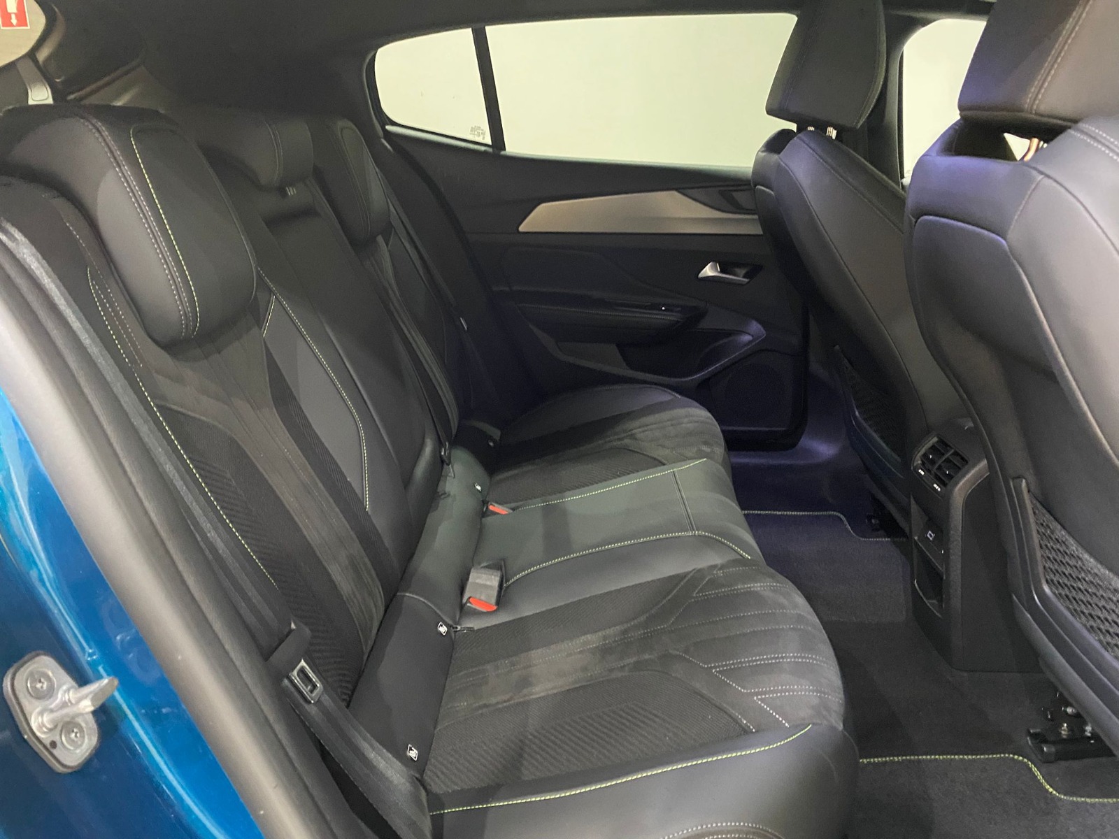 2023 Benzin Otomatik Peugeot 408 Mavi Gürel Tasarım Aksesuar Otomotiv San. Tic. Ltd. Şti.
