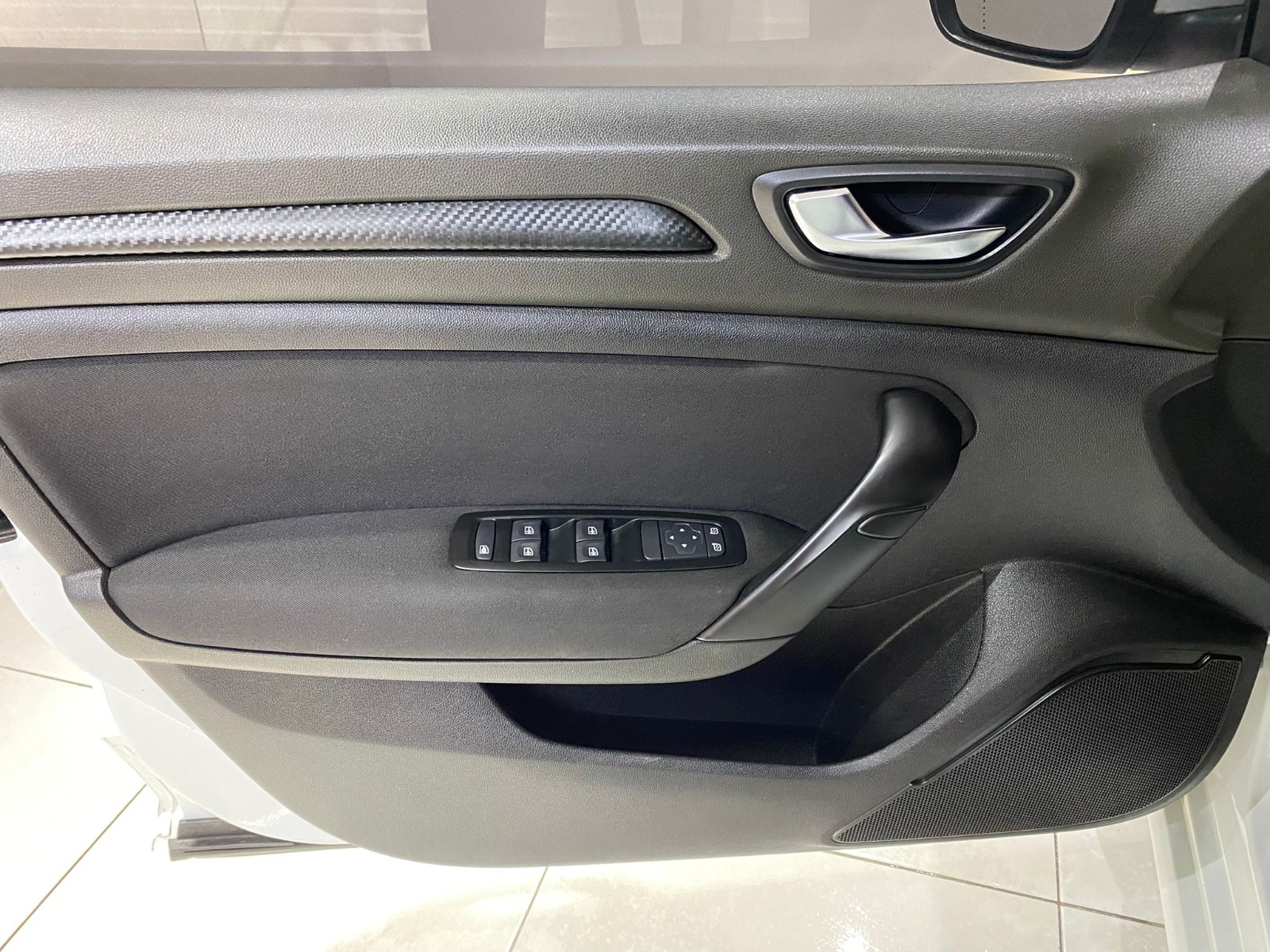 2017 Benzin Manuel Renault Megane Beyaz Gürel Tasarım Aksesuar Otomotiv San. Tic. Ltd. Şti.