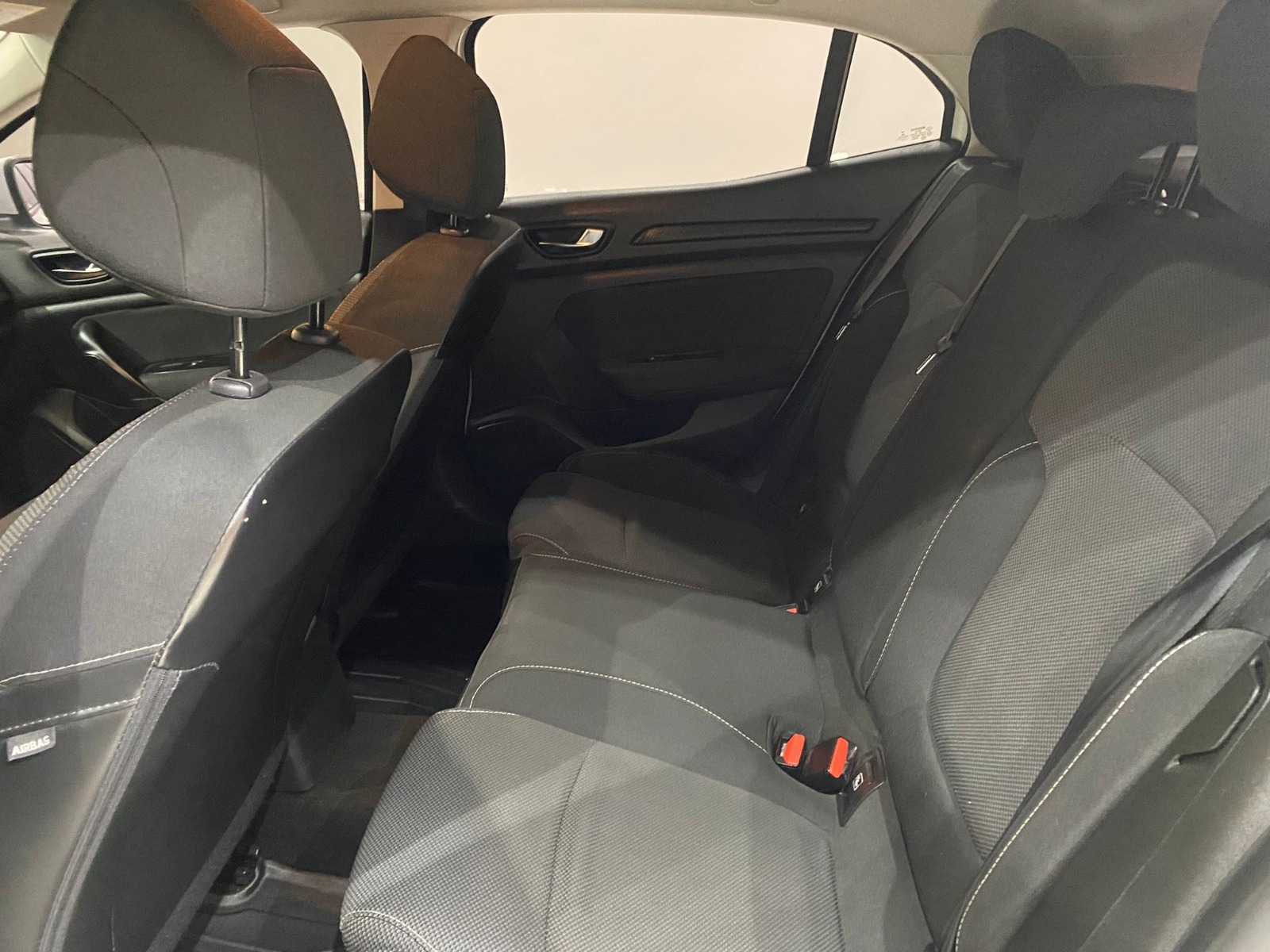 2017 Benzin Manuel Renault Megane Beyaz Gürel Tasarım Aksesuar Otomotiv San. Tic. Ltd. Şti.