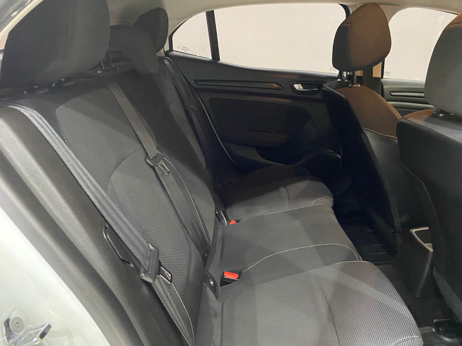 2017 Benzin Manuel Renault Megane Beyaz Gürel Tasarım Aksesuar Otomotiv San. Tic. Ltd. Şti.