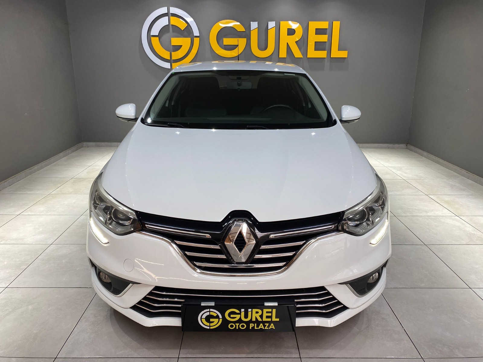 2017 Benzin Manuel Renault Megane Beyaz Gürel Tasarım Aksesuar Otomotiv San. Tic. Ltd. Şti.