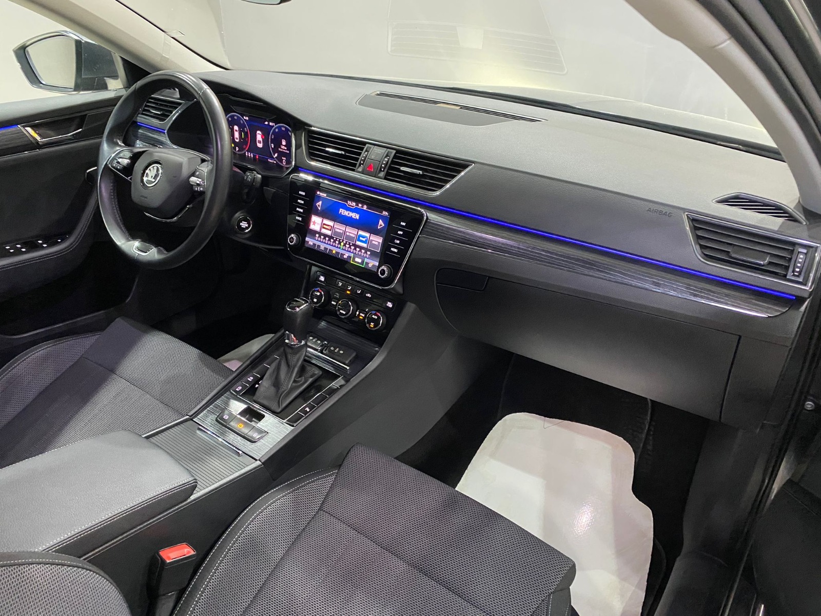 2023 Benzin Otomatik Skoda Superb Gri Gürel Tasarım Aksesuar Otomotiv San. Tic. Ltd. Şti.