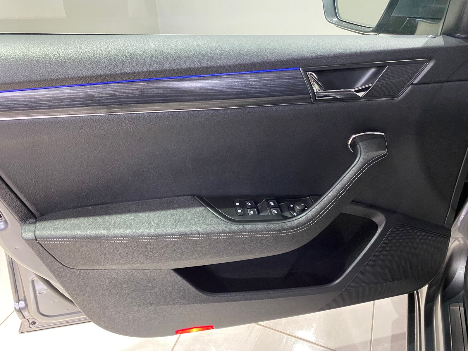 2023 Benzin Otomatik Skoda Superb Gri Gürel Tasarım Aksesuar Otomotiv San. Tic. Ltd. Şti.