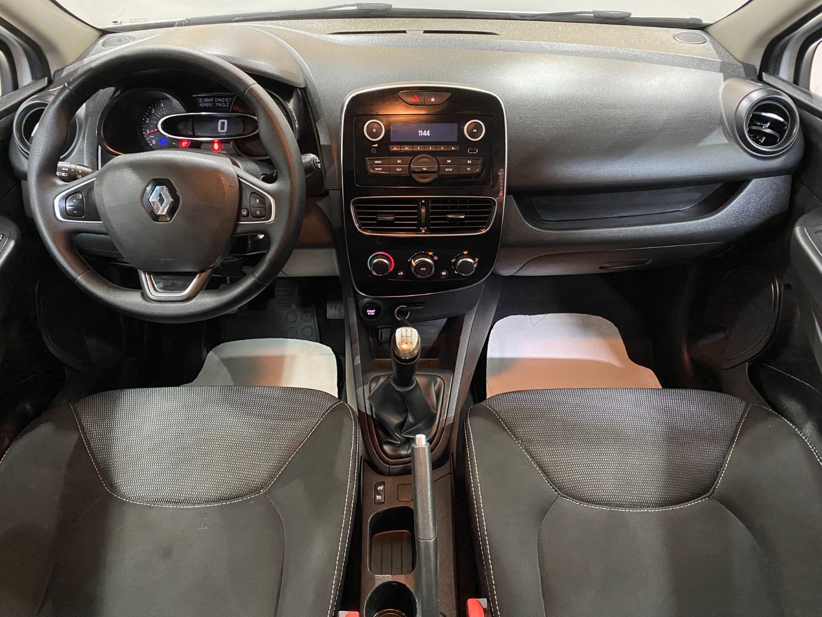 2016 Dizel Manuel Renault Clio Beyaz Gürel Tasarım Aksesuar Otomotiv San. Tic. Ltd. Şti.