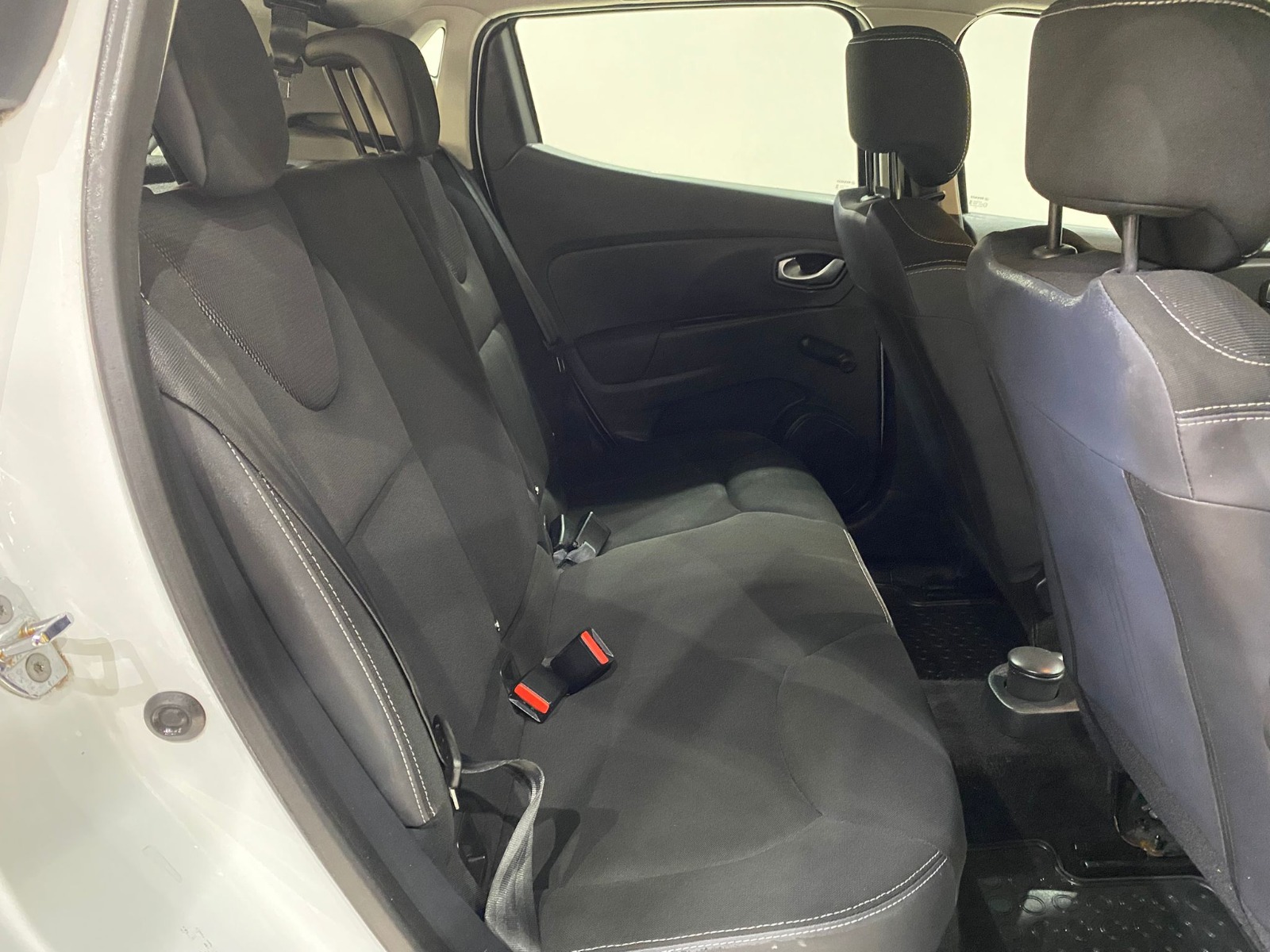 2016 Dizel Manuel Renault Clio Beyaz Gürel Tasarım Aksesuar Otomotiv San. Tic. Ltd. Şti.