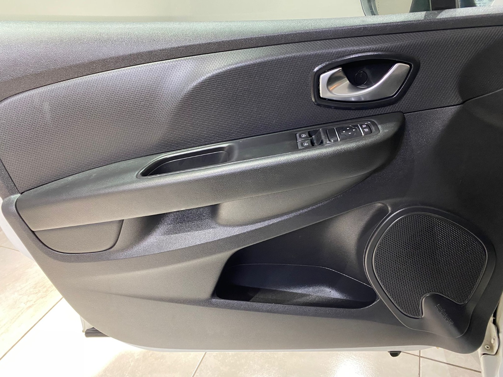 2016 Dizel Manuel Renault Clio Beyaz Gürel Tasarım Aksesuar Otomotiv San. Tic. Ltd. Şti.