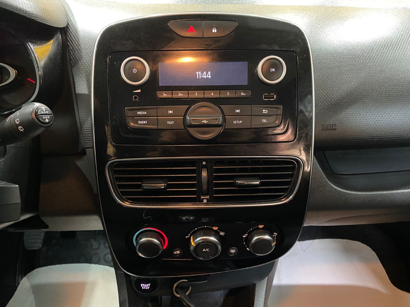 2016 Dizel Manuel Renault Clio Beyaz Gürel Tasarım Aksesuar Otomotiv San. Tic. Ltd. Şti.