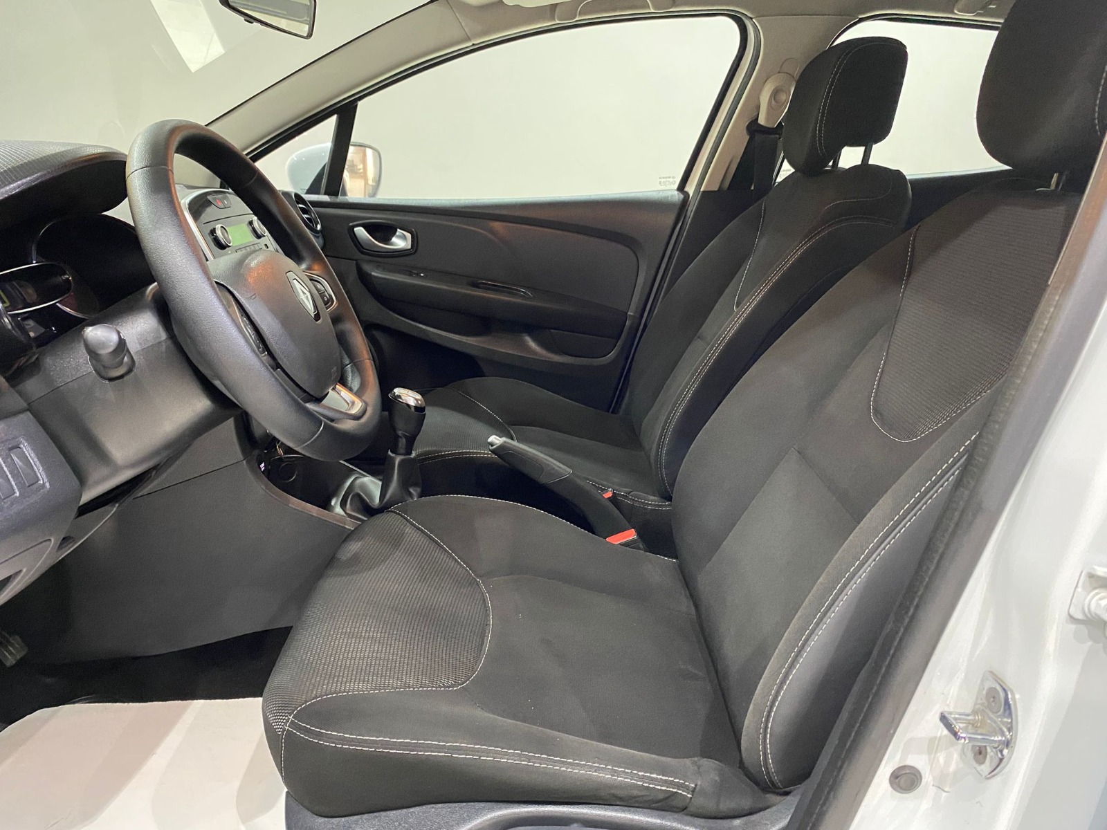 2016 Dizel Manuel Renault Clio Beyaz Gürel Tasarım Aksesuar Otomotiv San. Tic. Ltd. Şti.