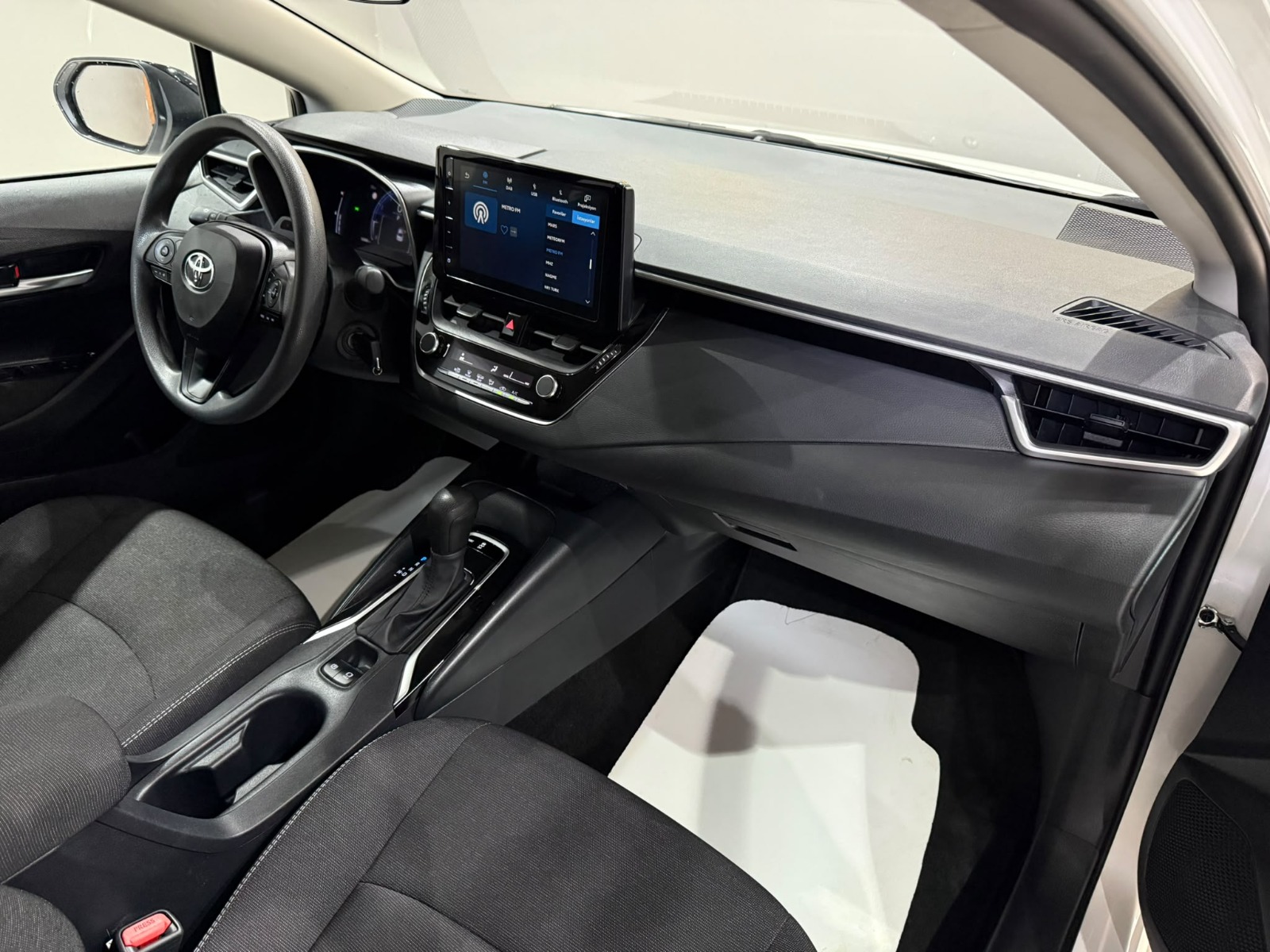 2026 Benzin Otomatik Toyota Corolla Beyaz Gürel Tasarım Aksesuar Otomotiv San. Tic. Ltd. Şti.