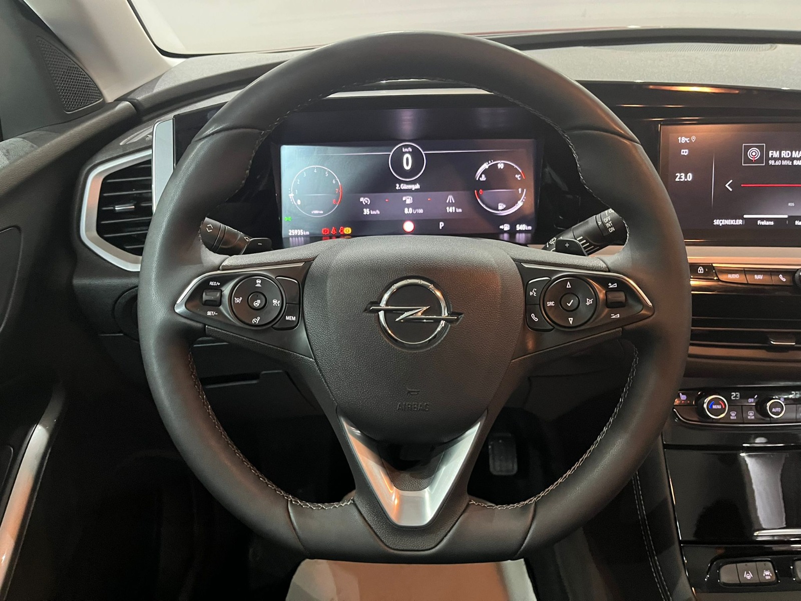 2024 Benzin Otomatik Opel Grandland Kırmızı Gürel Tasarım Aksesuar Otomotiv San. Tic. Ltd. Şti.