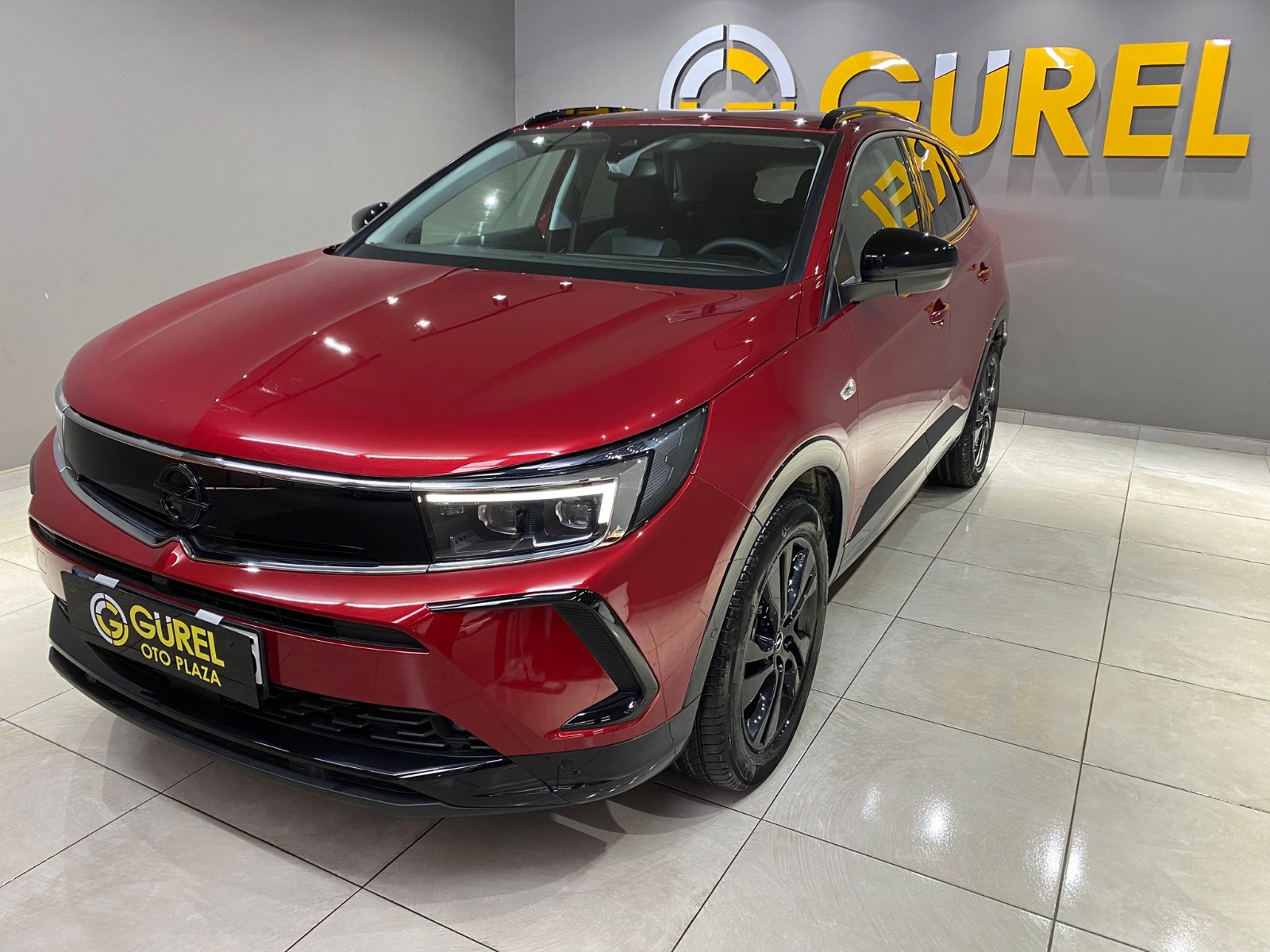 2024 Benzin Otomatik Opel Grandland Kırmızı Gürel Tasarım Aksesuar Otomotiv San. Tic. Ltd. Şti.